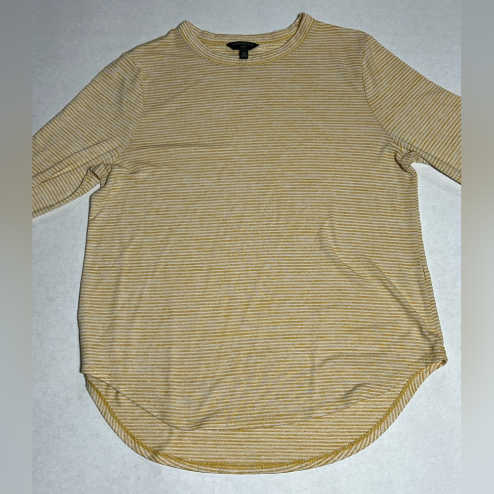 Women’s Banana Republic long sleeve size XL